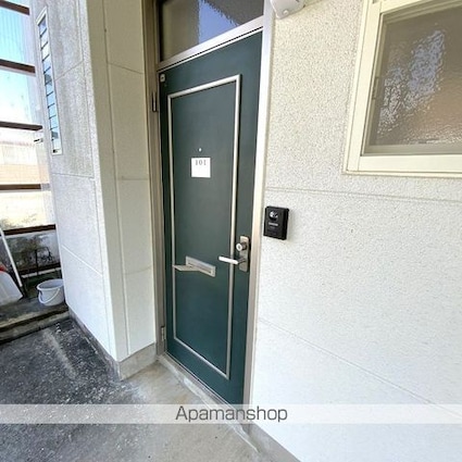 ビバリーヒルズ[1R/41.31m2]のエントランス