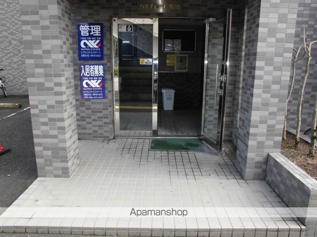 カルチェコート鴨池の玄関写真