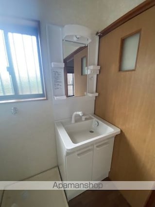 田口住宅　Ａ[3SDK/62.1m2]の洗面所