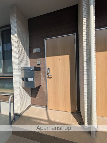 ルミエールメゾンの玄関写真