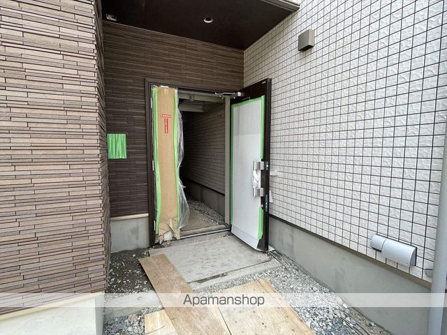 ユアメゾン粉浜駅前の玄関写真