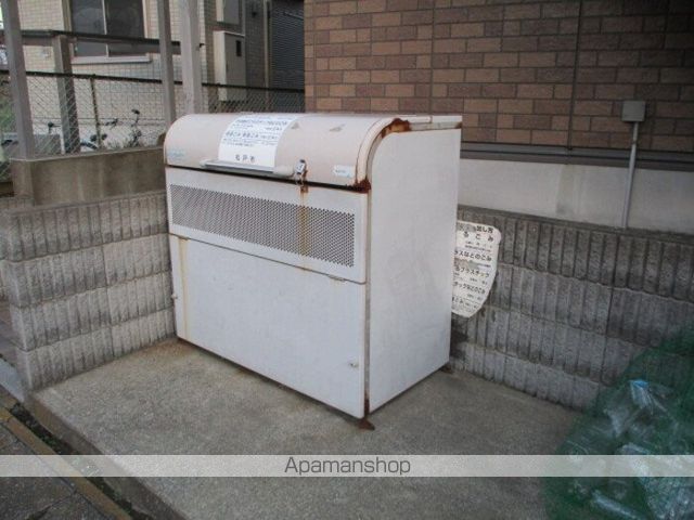 ルミナスビラ Aの玄関写真