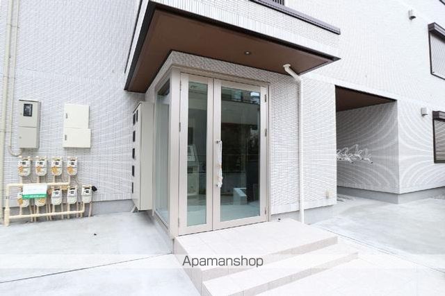 アルトゥーラ中井の玄関写真