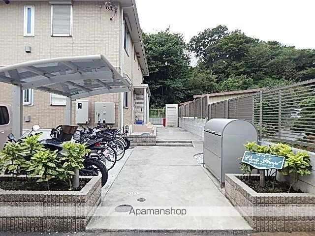 【武蔵村山市中央のアパートの写真】