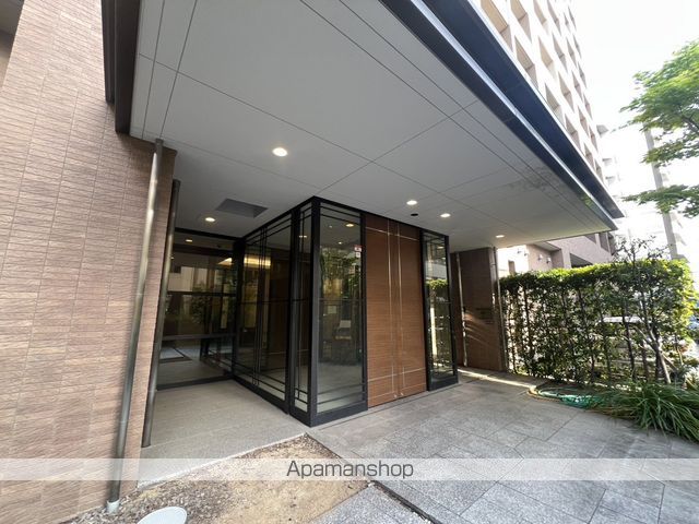 アビティ江坂の玄関写真