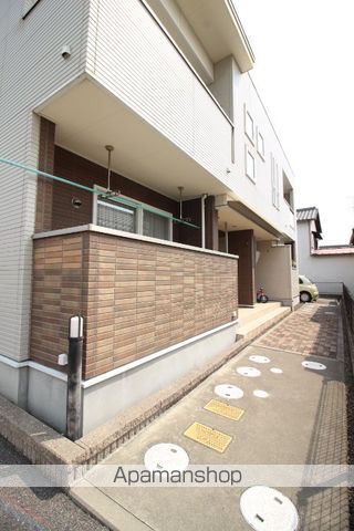 アルモニー中野 B棟の玄関写真