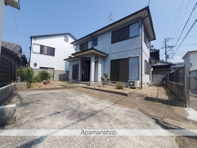 鳳西町三丁戸建ての外観写真