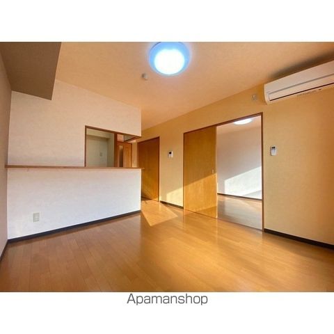 ピュアライフ坂井IIの内装写真