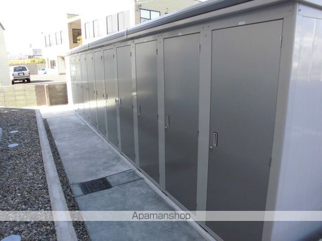 SOLUTIONS VII A棟の内装写真