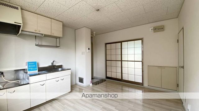フローレス福富の内装写真