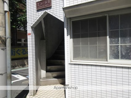 東京都杉並区天沼２丁目[1R/13m2]のエントランス2