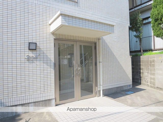 SOCIALの玄関写真