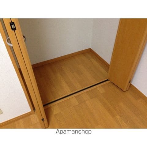 アンプルール フェール MANAの内装写真