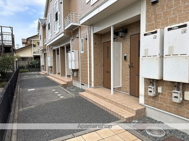 ガーデンヒルズII番館の玄関写真