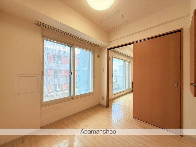 レガーロ美術館通の内装写真