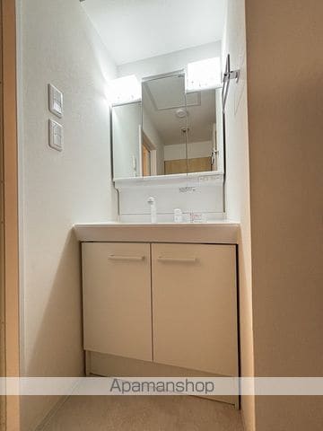 ライオンズマンション的場町の内装写真