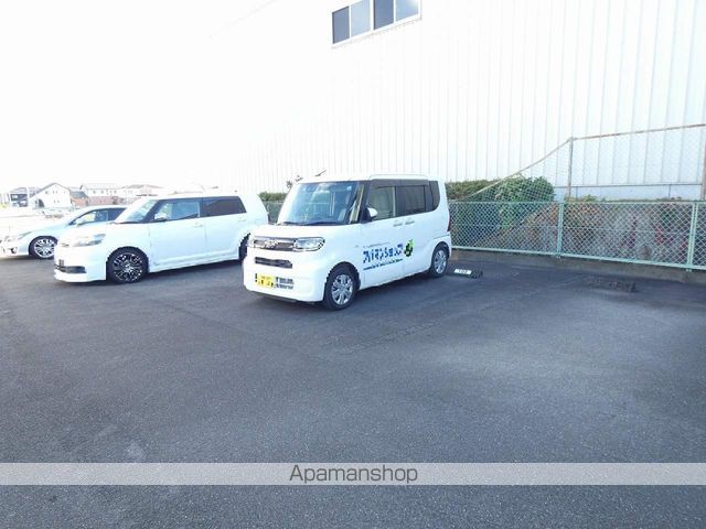 フォレスト岩井の外観写真