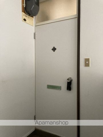 外山レイクサイドハウスE棟の玄関写真