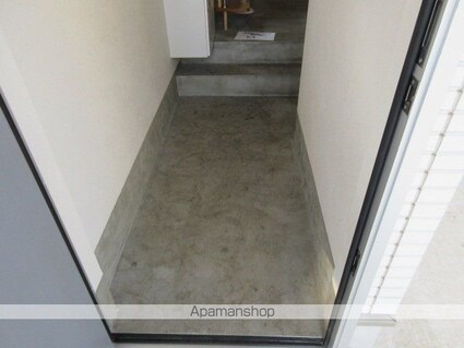 高円寺南戸建[3LDK/73.79m2]の玄関