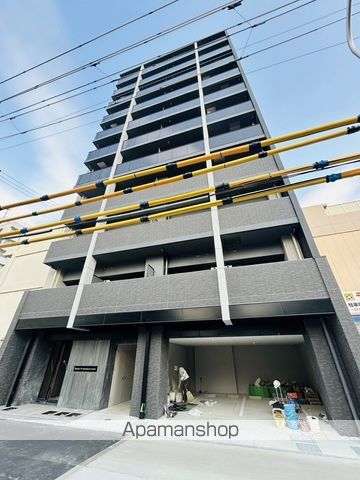 RESIUR−H緑橋駅前の外観写真