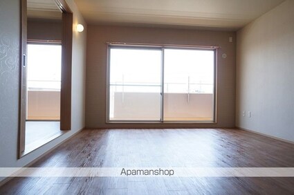 ＬＵＭＩＵＳ　ＳＡＮＡＲＵＤＡＩ[2SLDK/77.04m2]のリビング・居間