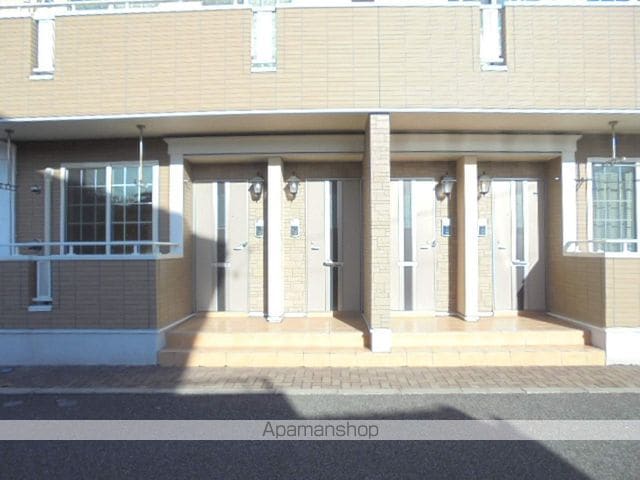 メゾンモビリアの玄関写真