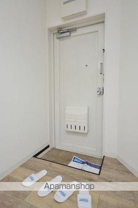 三軒茶屋マンション[1K/28m2]の玄関
