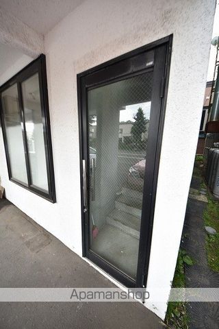 イマジンコーポ参番館の玄関写真