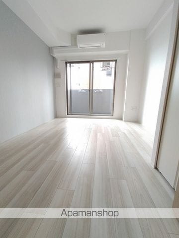 ADVANCE江坂ラシュレの内装写真