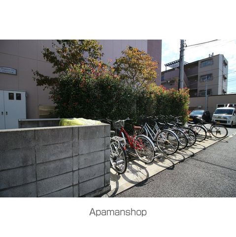 アンプルール フェール リリエンハイムIIの玄関写真