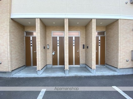 フロントパーク[1LDK/42.22m2]のエントランス1