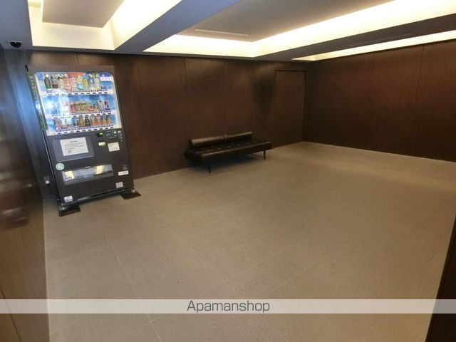 パークキューブ春日安藤坂の玄関写真