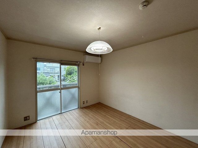 エレガンスE.Hの内装写真
