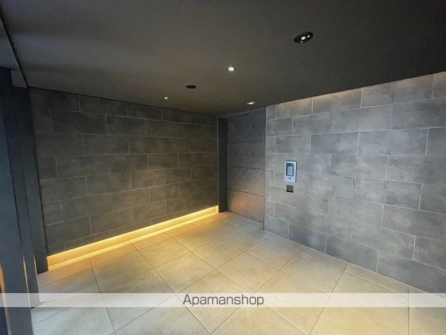 グランドメゾン大阪上本町の玄関写真