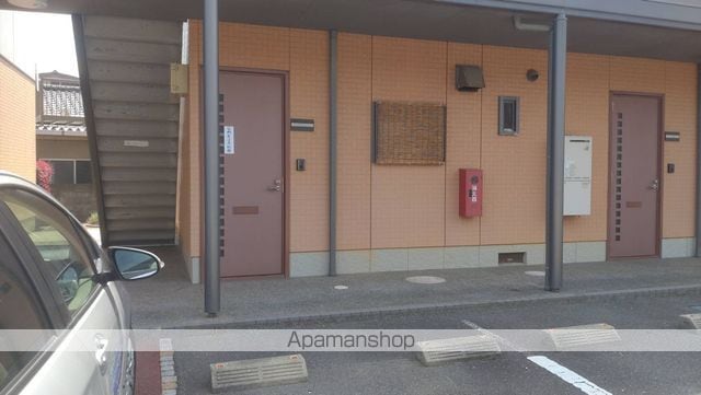 グランカーサ安岡 V棟の玄関写真
