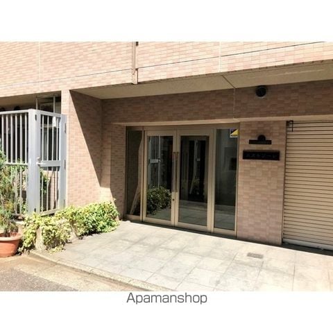 ヴェルステージ大森西の玄関写真