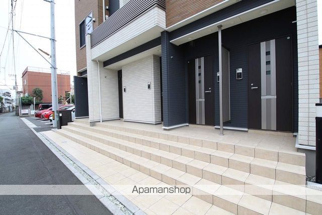 ステラ吉原の玄関写真