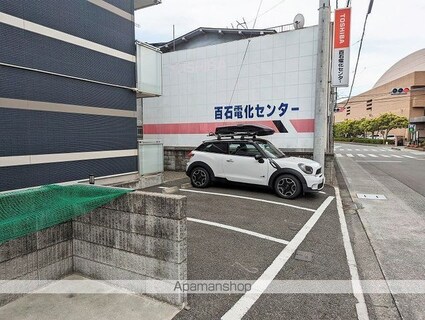 レオネクストＫＡＺＵ[1K/26.08m2]の駐車場
