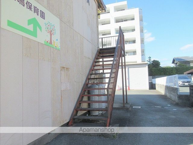 河合コーポAの玄関写真