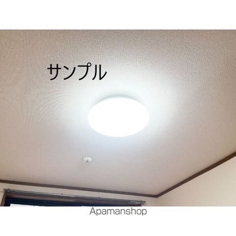 SURPLUS雨池Iの内装写真