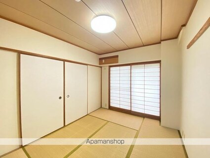 ドルフィン伏石[3LDK/70.68m2]の内装2