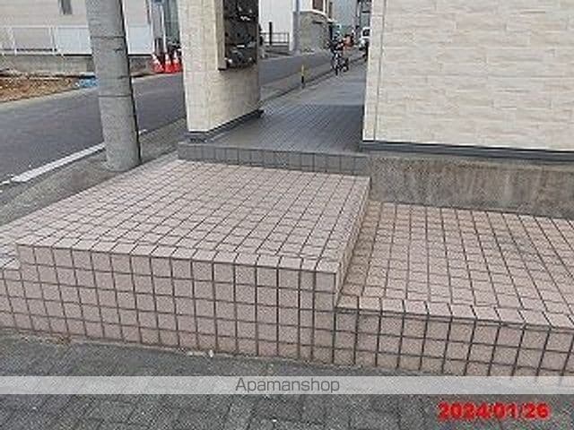 レオパレス内山の玄関写真