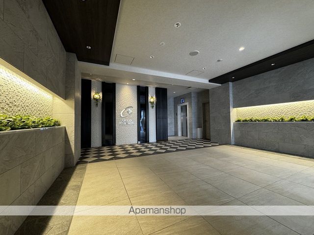 FASTATE難波MIRIZEの玄関写真