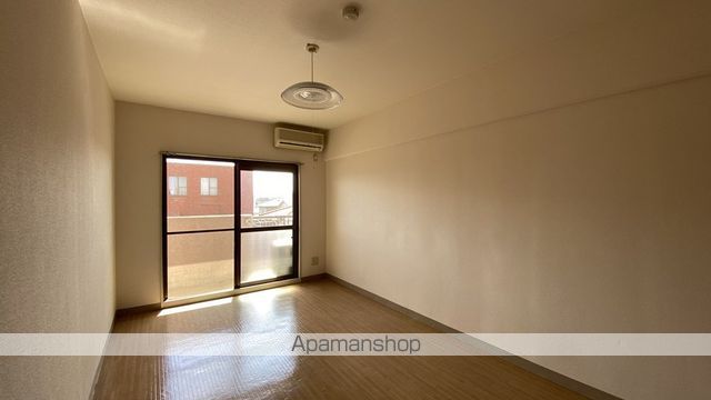 ワタナベマンションの内装写真