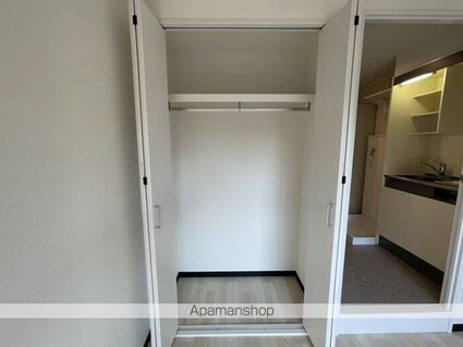 コンフォール小泉[1K/17.58m2]の収納