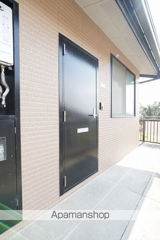 ミーテルーチェ村松の玄関写真