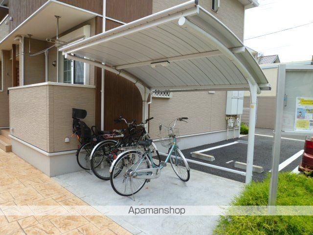 ローズガーデン[1R/35.64m2]の駐車場2