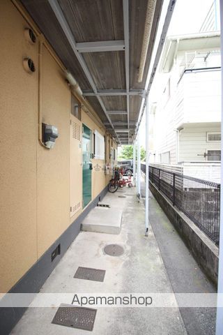 ハイネス本庄の玄関写真