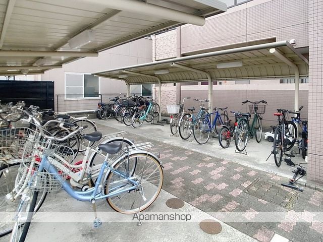 ベルクルール杉本IIの玄関写真