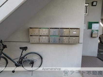 Ｂｒｉｃｋ　Ｇａｒｄｅｎ[2DK/40.5m2]のエントランス3